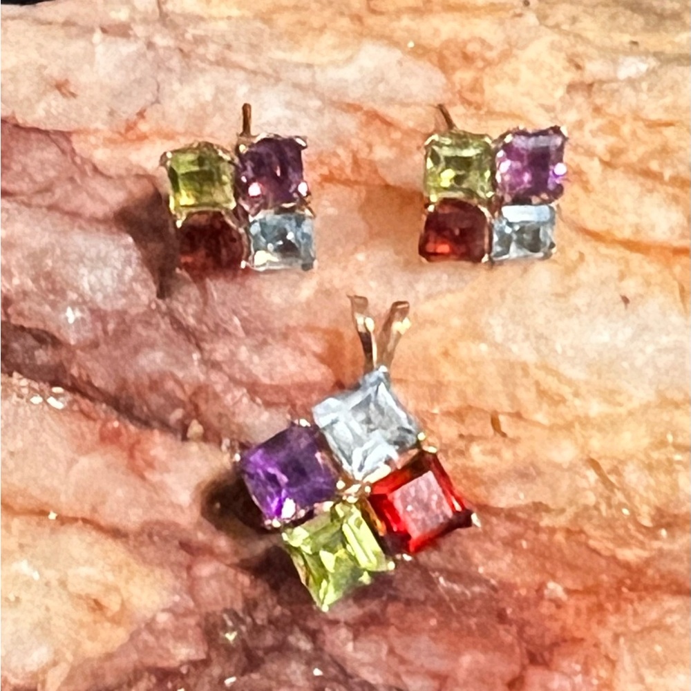 10K Gold Multi Stone Pendant & Stud Earrings